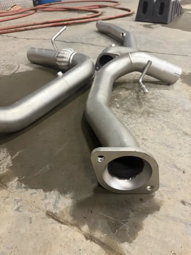 CP-Ecp-e QKspl Ford F-150 Raptor EcoBoost Off-Road Downpipe in Engine & Engine Parts in 100 Mile House - Image 4