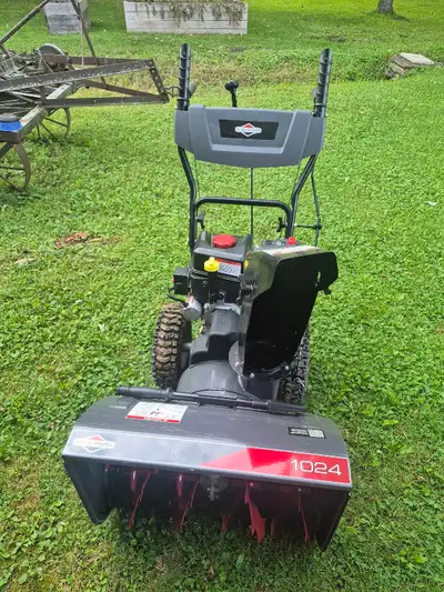 Briggs & Stratton 1024 Snow Blower, View more