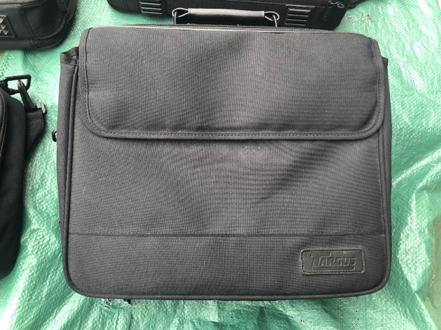 Assorted Laptop Bags - LIKE NEW in Laptops in Hamilton - Image 2