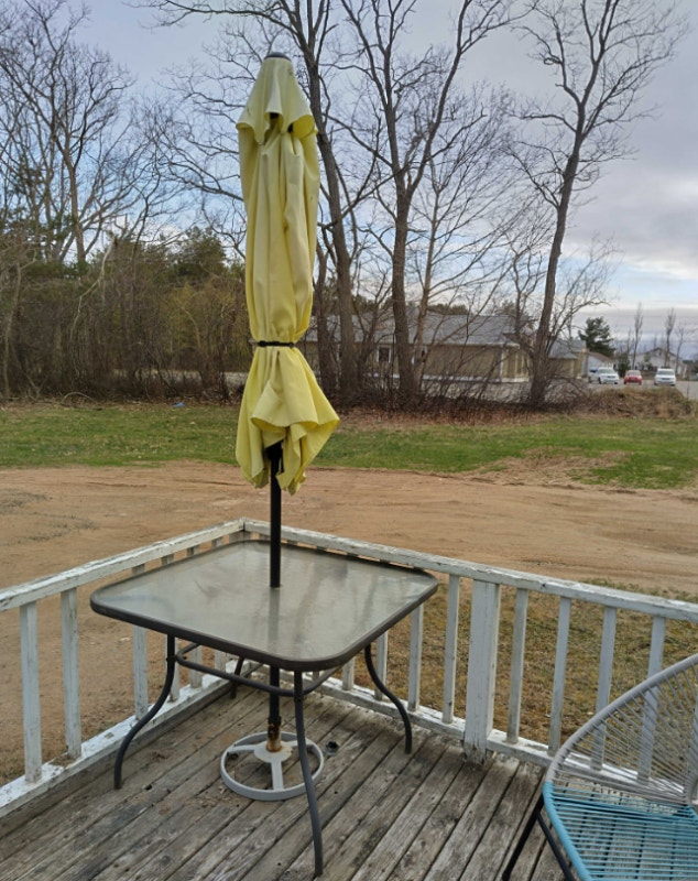Patio Table + Umbrella Great condition Patio & Garden Furniture
