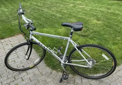 Marin Larkspur Hybrid Bike, View more
