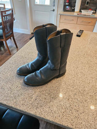 Like new ladies western boots size 7