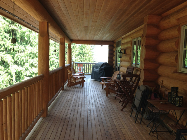 Shuswap Log Cabin Rental in British Columbia - Image 4