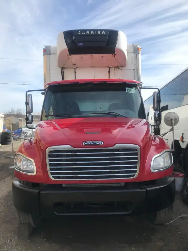 2016 FREIGHLINER M2 Reefer Truck M2 10662863707297666122