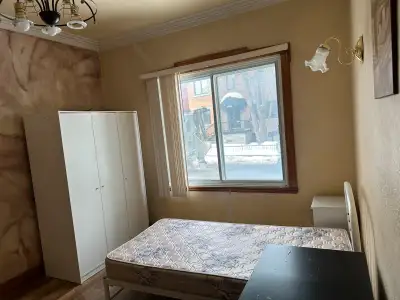 Room for rent , 2mins walk distance to Jolicoeur metro