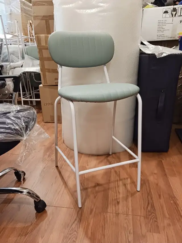 bar stools in Chairs & Recliners in Markham / York Region - Image 2