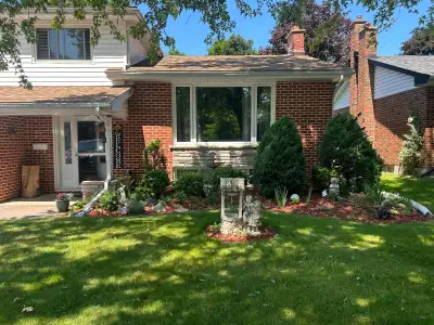 Located in the North End of Peterborough, on a quiet, mature, tree lined street, one bedroom in the...