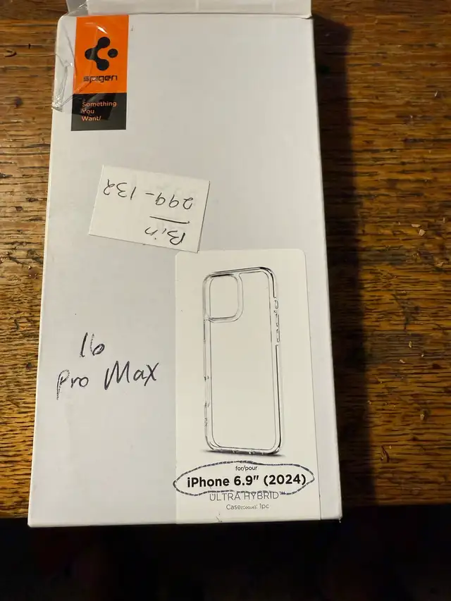 OTTERBOX iPhone 16 Pro  Defender Series phone Case - Black in Cell Phone Accessories in Barrie - Image 5