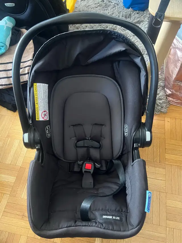 Graco car seat with base in Strollers, Carriers & Car Seats in Ottawa - Image 4