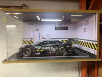 1:18 diecast display case single and double parking. 