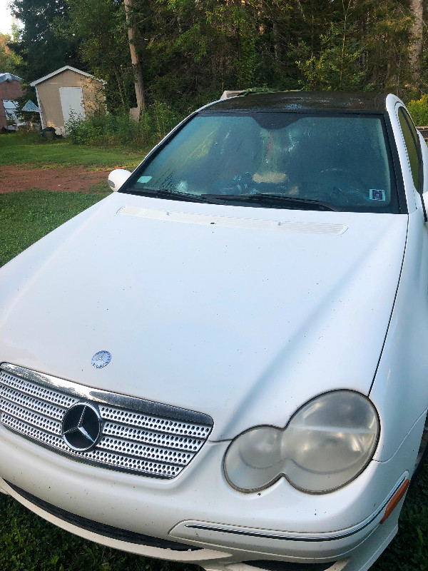 2005 MERCEDES C230 KOMPRESSOR COUPE WITH PANORAMIC SUNROOF in Cars & Trucks in Charlottetown - Image 2