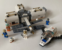 LEGO City 60227 - Lunar Space Station
