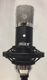Studio Condenser Microphone - Focus 9 FM-08 - BNIB