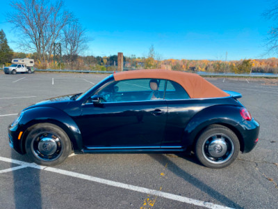 Volkswagen Beetle Trendline convertible 2017