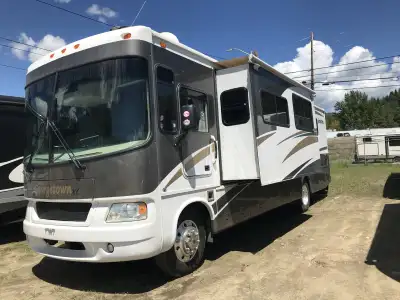 2006 Georgetown xl A class motorhome 34’ 6” long with 2 slides , awning, V10 triton engine with 64,0...