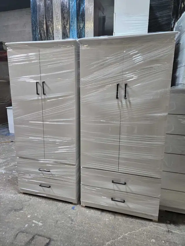 Luxury Dresser Chester & Wardrobe Set – Limited Time Offer! in Dressers & Wardrobes in City of Toronto - Image 2