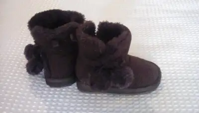 Bottes bébé fille Joe Fresh gr 7 Baby girl's Boots size 7, View more