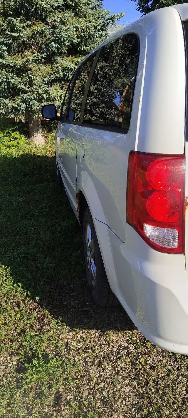 2012 Grand Caravan 540256239491502082