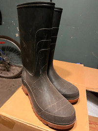 Rain boots for Men - size 9
