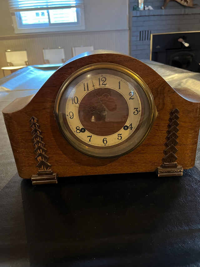 Chime Clock in Arts & Collectibles in St. Catharines