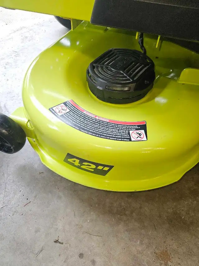 Ryobi Zero Turn Lawnmower in Lawnmowers & Leaf Blowers in Ottawa - Image 7