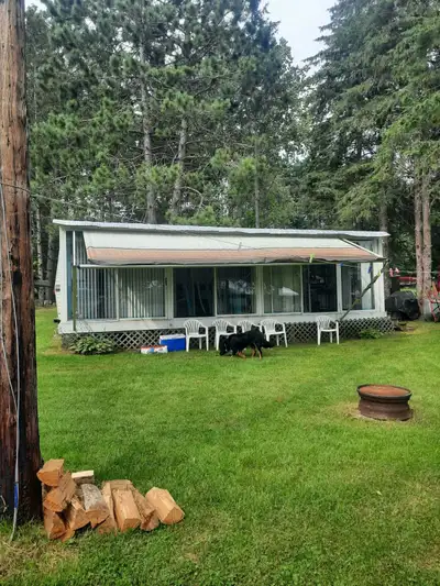 Weekly trailer Rental on the Bonnechere River near Golden Lake, View more