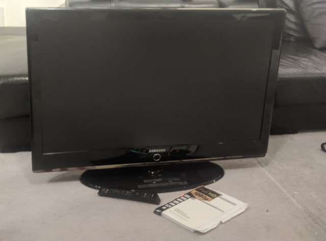 Samsung 40 lcd tv parts or repair LNT4061FX/XAC in TVs in Markham / York Region