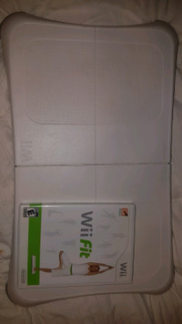 NINTENDO WII FIT GAME & WII BALANCE BOARD