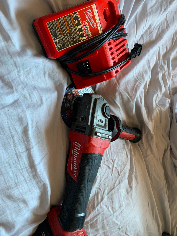 Milwaukee M18  grinder XC 3 Fuel -Trade for electric scooter in Power Tools in Barrie