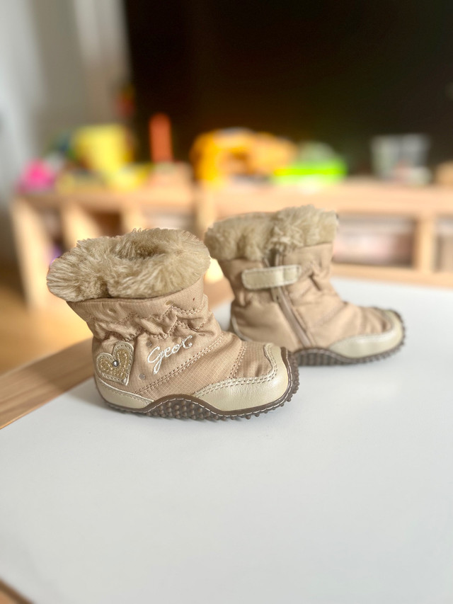 Toddler winter boots size 4 in Clothing - 12-18 Months in Mississauga / Peel Region - Image 4
