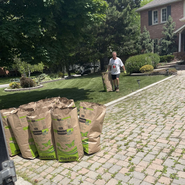 Lawnmasters Peel Your Local Landscaping Experts Call 6472107194 in Lawn, Tree Maintenance & Eavestrough in Oakville / Halton Region - Image 2