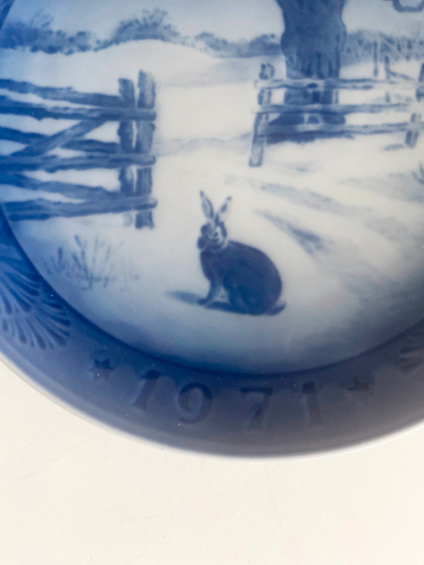 Vtg Royal Copenhagen 1971 "Hare in Winter". (Fort Erie) in Arts & Collectibles in St. Catharines - Image 2