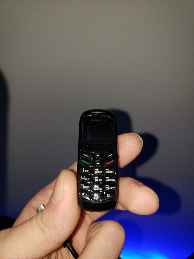 Cellulaire miniature dans Téléphones cellulaires  à Laurentides - Image 3
