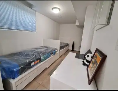 بيسمنت مؤثث ل الإيجار، ل الطالبات اؤ عائلة صغيره في منطقة مسساغا. For rent in Mississauga: Furnished...