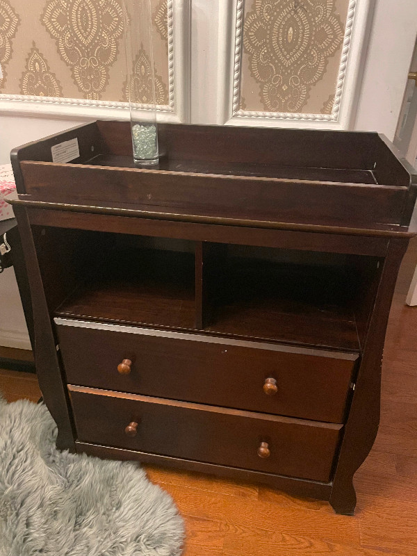 Change table dresser in Bathing & Changing in City of Toronto