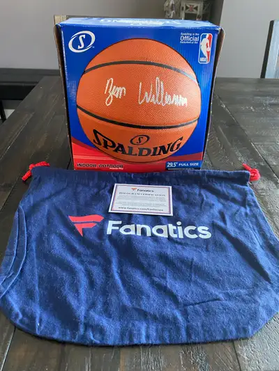 As above this Spalding basketball is hand signed by Zion Willamson and comes with fanatics COA. This...