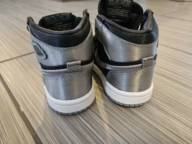 Jordan toddler shoes size 6 bnib in Clothing - 2T in Calgary - Image 4
