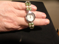 Ladies Double Strand Pearl Stretch Bracelet Watch Like New