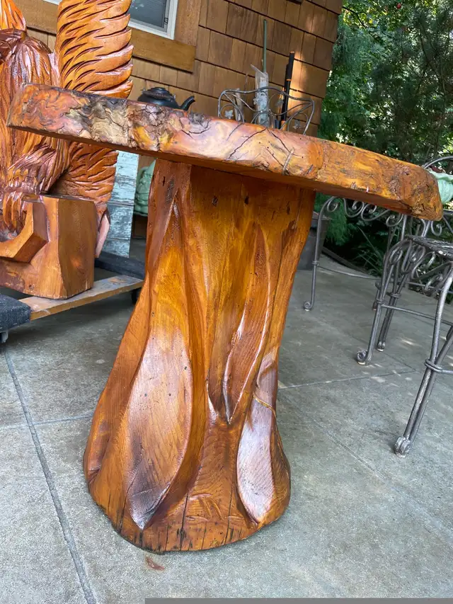 Side Table,  Handcrafted Cedar Carving in Outdoor Décor in Kamloops - Image 5