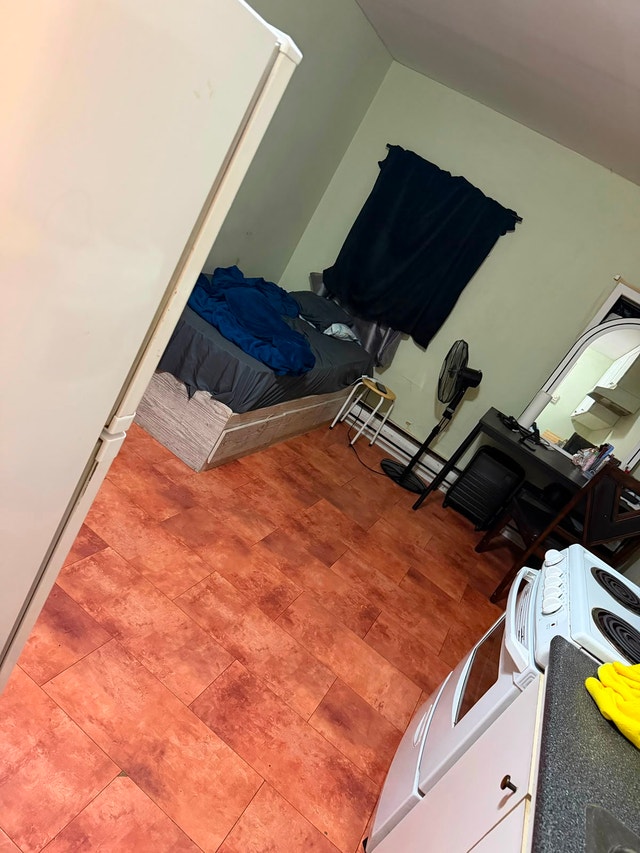 Cozy Bachelor Unit in Family Duplex – $650 All-Inclusive — photo 1