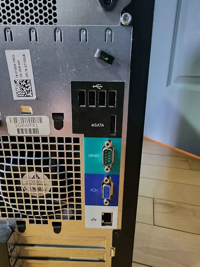 DELL PC-Server- EDGE T110ii XEON E3 E31220, 32 GB 11 TB SAS DR in Servers in Longueuil / South Shore - Image 6