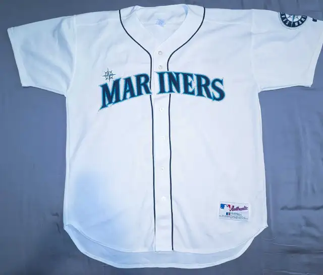 Vintage ICHIRO SUZUKI authentic Seattle Mariners jersey sz48 in Men's in Stratford - Image 3