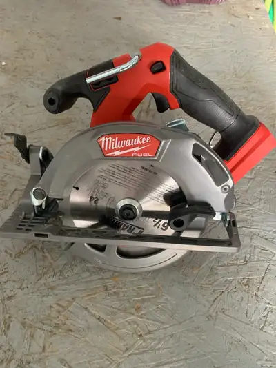 Milwaukee m18 fuel circular saw, View more