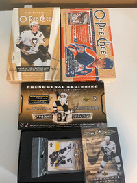Hockey Cards / Sports Cards and Memorabilia