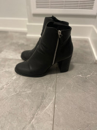 Aldo boots, size 9 