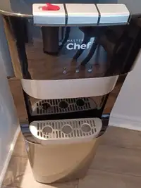 Machine à eau MasterChef  donnant eau froide, ambiante ou chaude