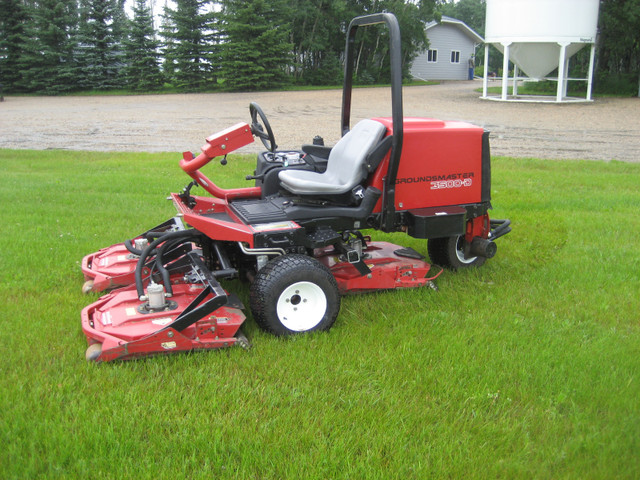 Toro 3500D Fairway Mower in Farming Equipment in Red Deer