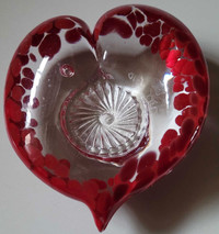 Hand Blown Art Glass Heart Shaped Paperweight Red Specks 