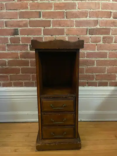 Meuble  étroit en bois vintage / Narrow wooden storage cabinet, View more