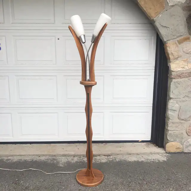 MCM TULIP Floor Lamp - figural wood, brass, and glass in Indoor Lighting & Fans in Ottawa - Image 3